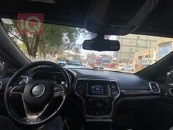 جیپ گراند شیرۆکی